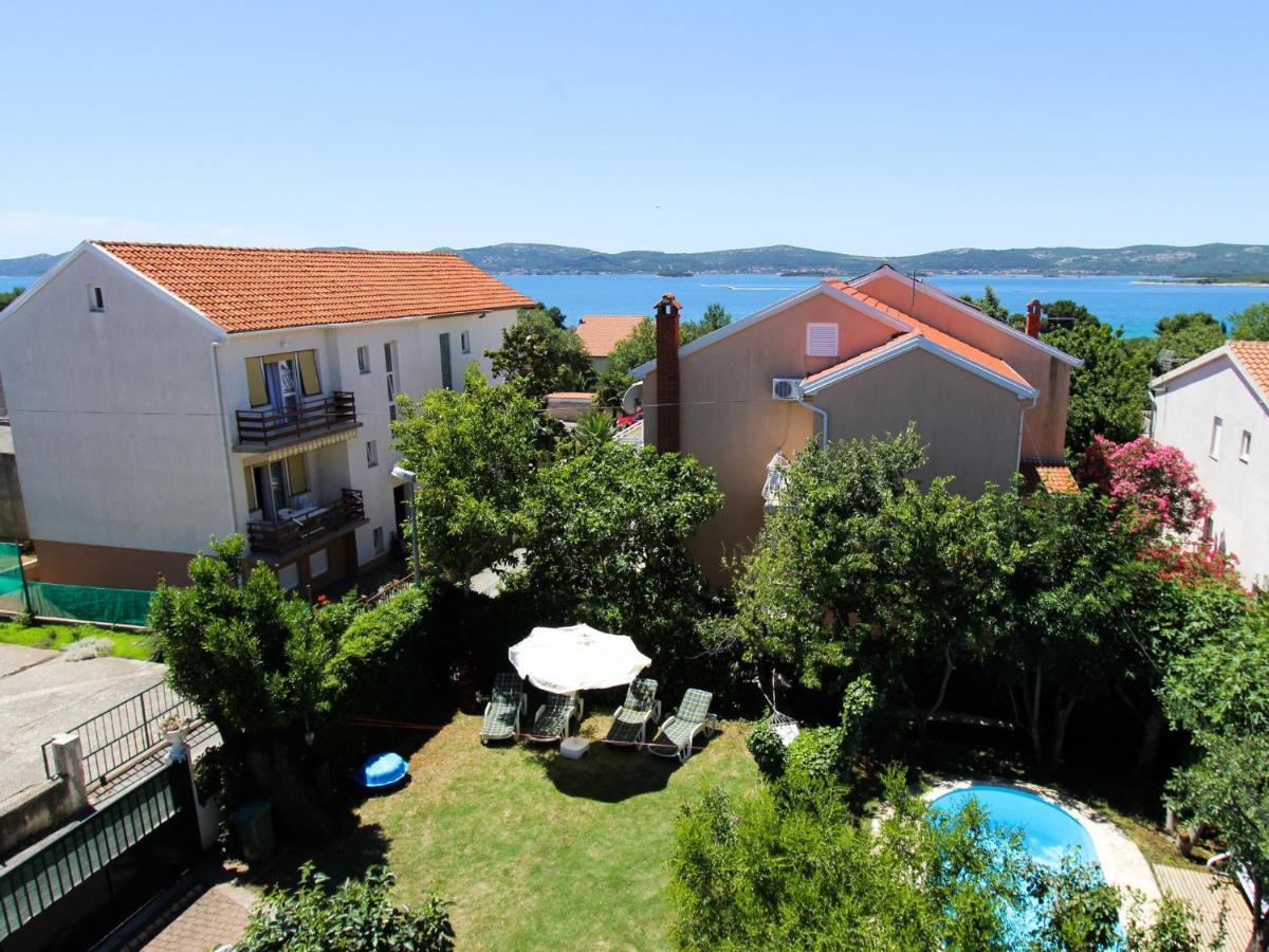 Holiday Home Mihovilka Sveti Filip i Jakov Bagian luar foto