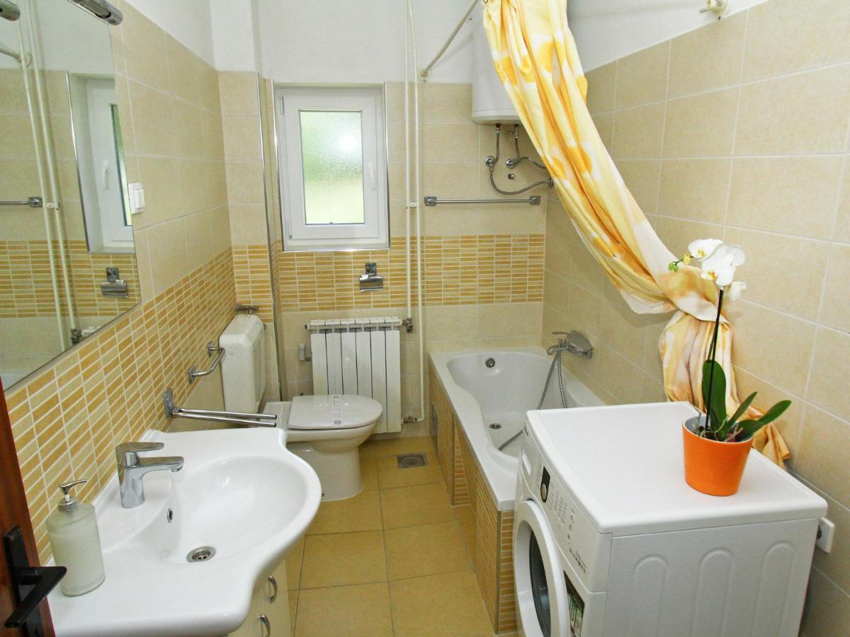 Holiday Home Mihovilka Sveti Filip i Jakov Bagian luar foto