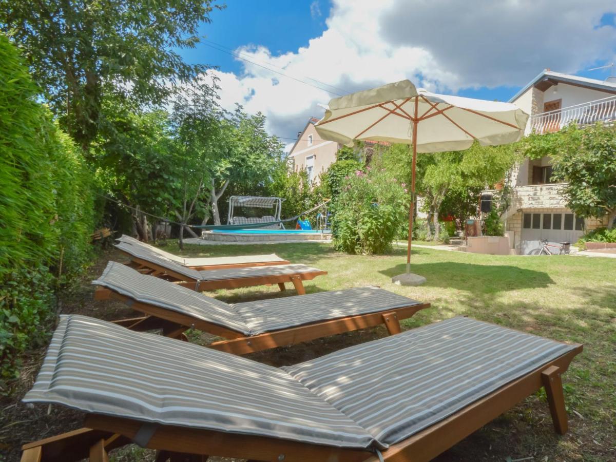 Holiday Home Mihovilka Sveti Filip i Jakov Bagian luar foto