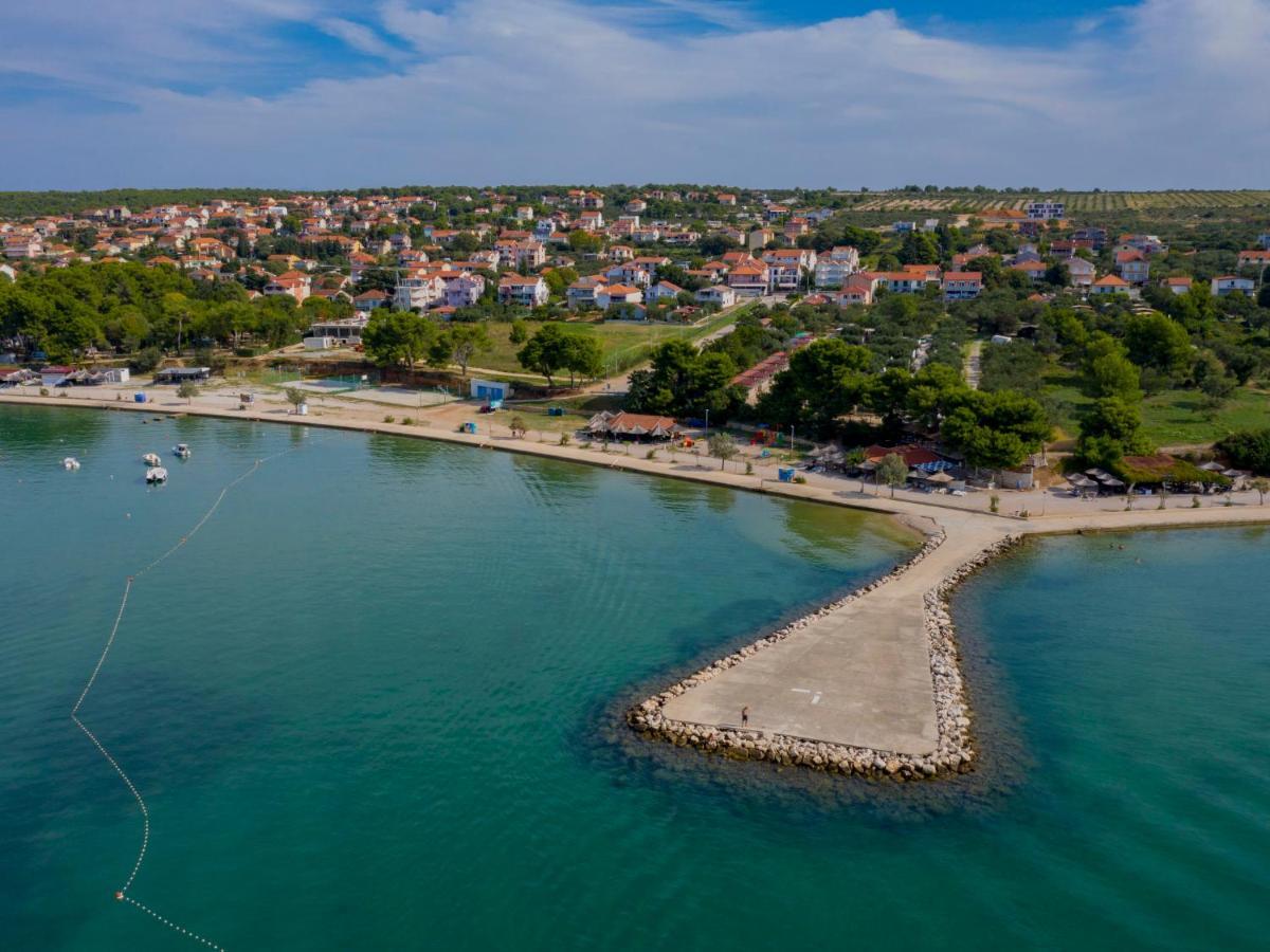 Holiday Home Mihovilka Sveti Filip i Jakov Bagian luar foto